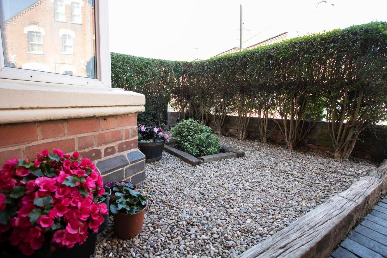 Spring Villa Leicester Kültér fotó